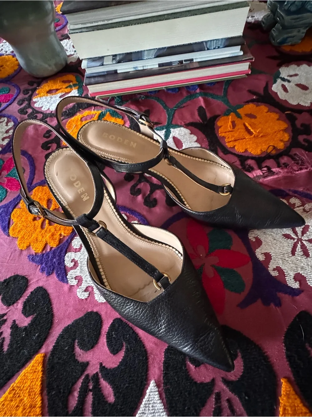 Boden Black Pointed Leather Slingback Pumps